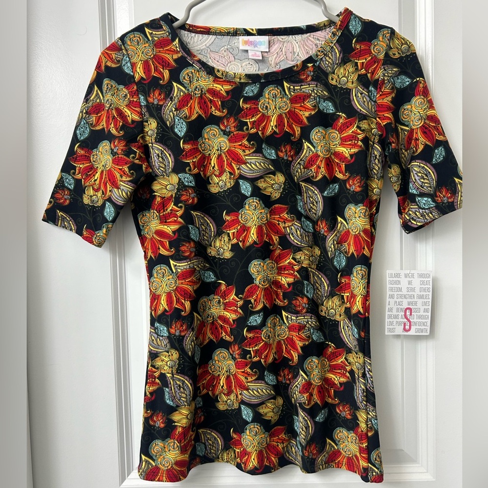 NWT Lularoe buttery soft shirt with beautiful pattern and rich colors, size S